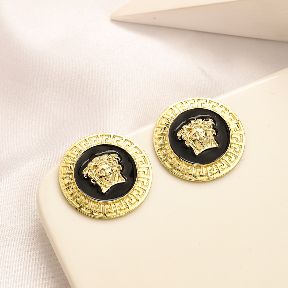 Versace Khuyên Tai Thép Titan / Bông Tai / Khuyên Tai / Bông Tai Đơn Giản / Chữ Tiếng Anh / Thời Trang Dự Tiệc Tối / Tiệc Tối