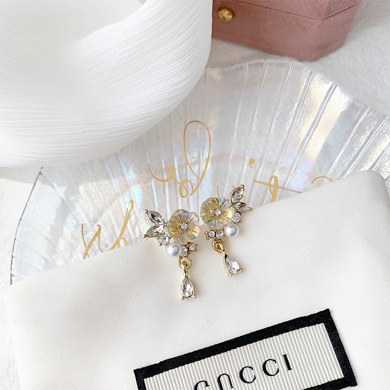 Khuyên tai kẹp không bấm lỗ chốt cố định K012 bằng hợp kim mạ vàng hình bông hoa đính đá dáng midi Leous Accessories