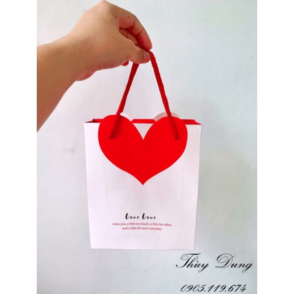 Túi giấy love love trái tim