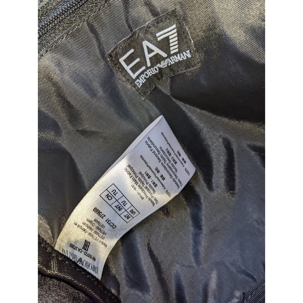 Túi đeo chống nước chính hãng EA7 Emporio Armani thương hiệu Italia