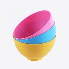 Que thìa + bát nhựa dùng để trộn bột mặt nạ