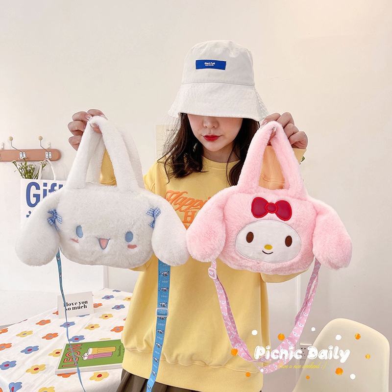 SANRIO Túi Xách Đeo Vai Hình Gấu / Dâu Tây Phủ Lông Phong Cách Nhật Bản Dễ Thương Thời Trang Cho Nữ