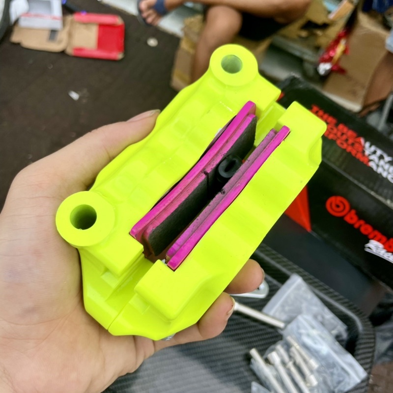 Heo Dầu Brem Tai xanh 4 Piss Exciter 150/155 Winner