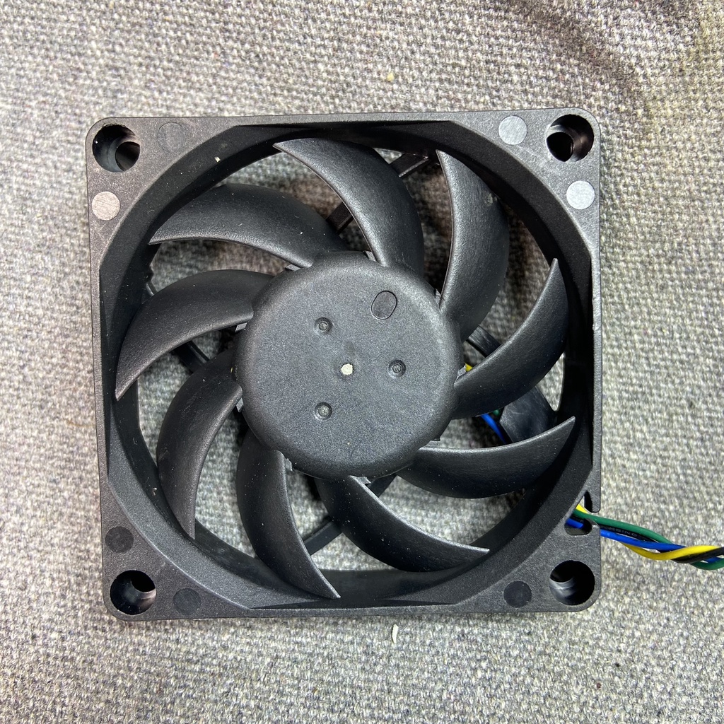 QUẠT 7 cm 12v 0.45A Mỏng 1.5 cm DELTA Gió tốt , AFB0712HHB