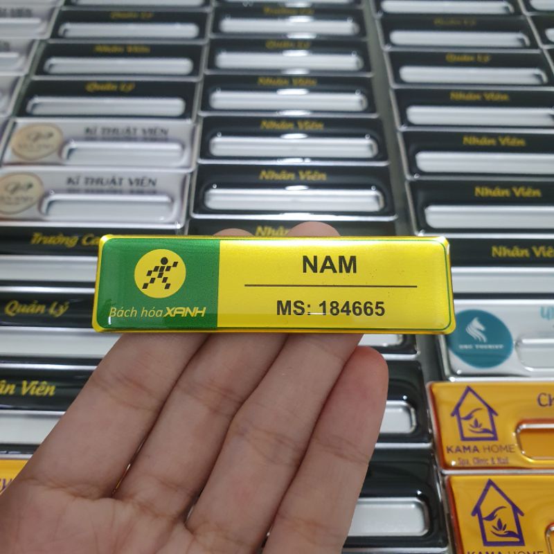 Bảng tên nhân viên- Cố định tên