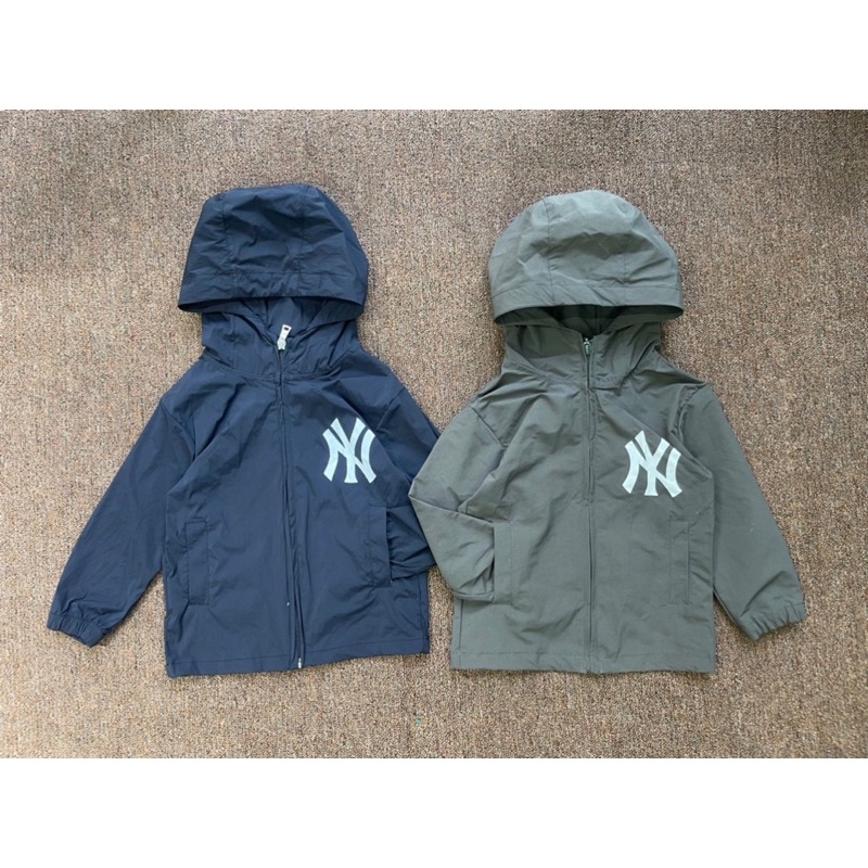 Áo gió phong cách Hàn một lớp mỏng nhẹ tránh gió, chống nước.