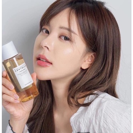 Toner Chiết Xuất Rau Má Dưỡng Ẩm, Phục Hồi Da Skin1004 Madagascar Centella 210ML