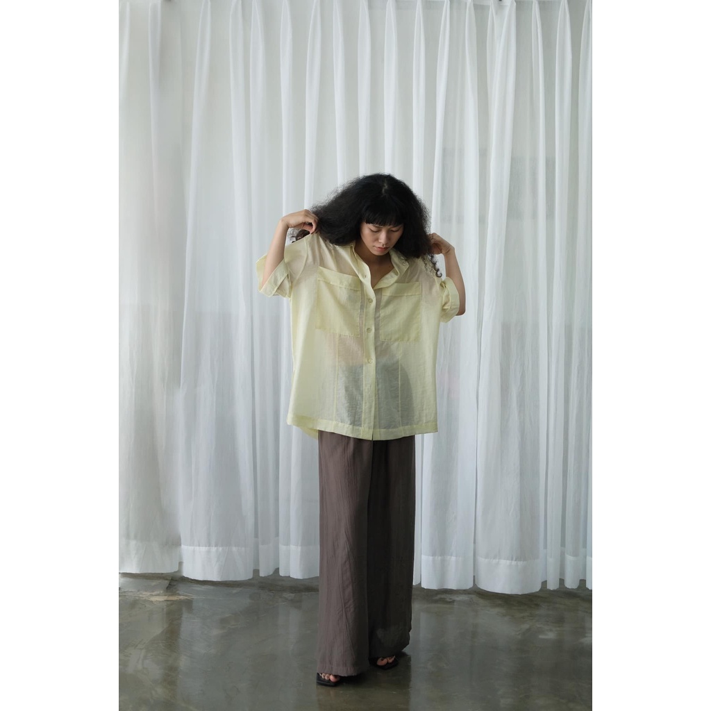 /ou'ba:d/ - ÁO SƠMI VÀNG tay lỡ basic nam nữ form rộng unisex, chất vải tơ mềm mát, không nhăn S/M