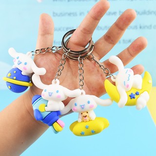 Móc khóa thỏ trắng bay vào vũ trụ