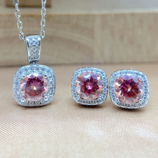 Kim Cương Nhân Tạo Moissanite Vòng cổ bạc tinh khiết S925 Bông tai màu hồng mơ hồ Mosanshi có thể vượt qua bút kim cương thử nghiệm với giấy chứng nhận kiểm định đầy đủ các hình vuông kim cương