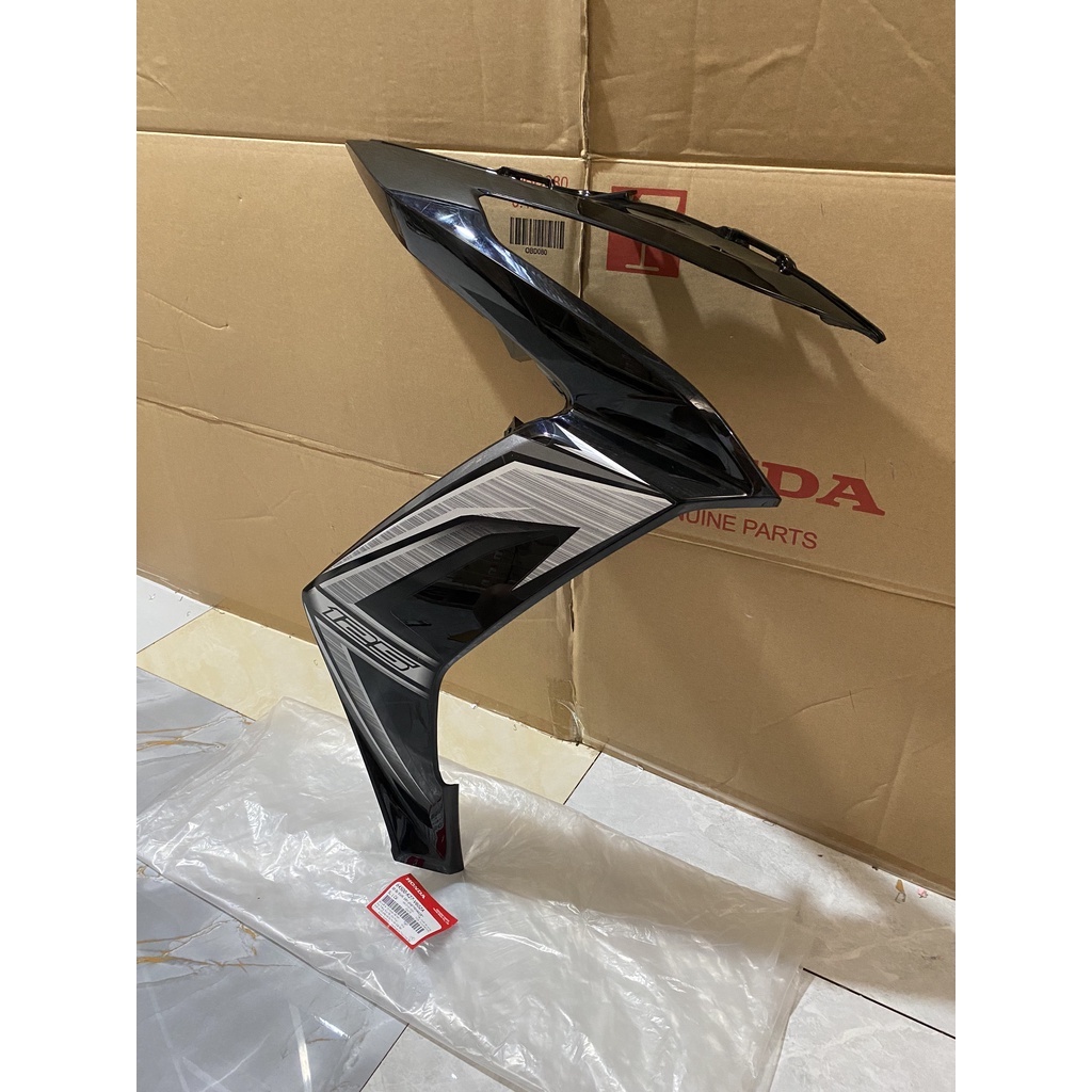 Bộ ốp trước bên phải - cánh yếm phải HONDA AIR BLADE 125 năm 2014 màu Đen xám. *NHA62B*  64500K27V60ZA