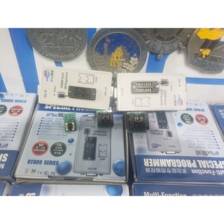 Máy nạp rom bios rt809f và đế 8 to 8 nhỏ và 8 chân gần cỡ 6x8