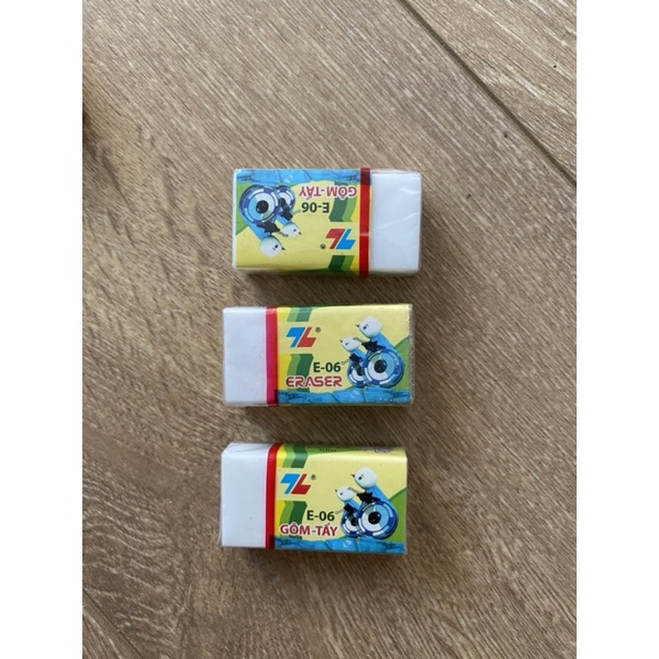 Tẩy bút chì hàng y hình vừa bán vừa cho cho bé cần