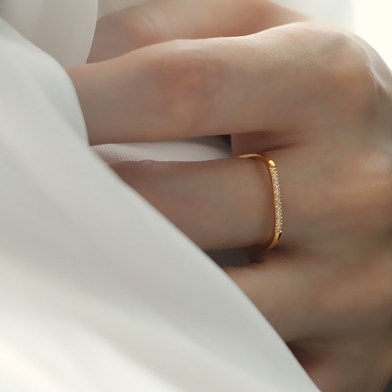 Nhẫn Thép Titan Mạ Vàng 18k Đính Kim Cương Sang Trọng Cho Cặp Đôi