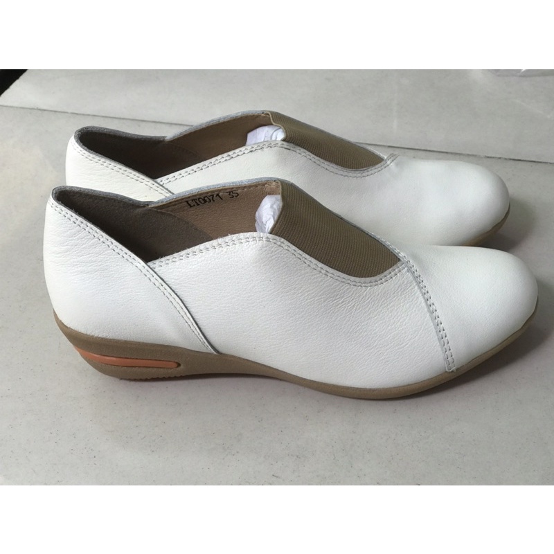 Giày lười đế xuồng đen, kem