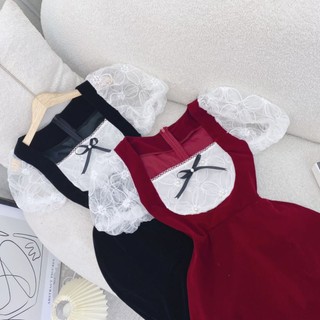 Đầm mini nhung phối ren nổi đen - đỏ