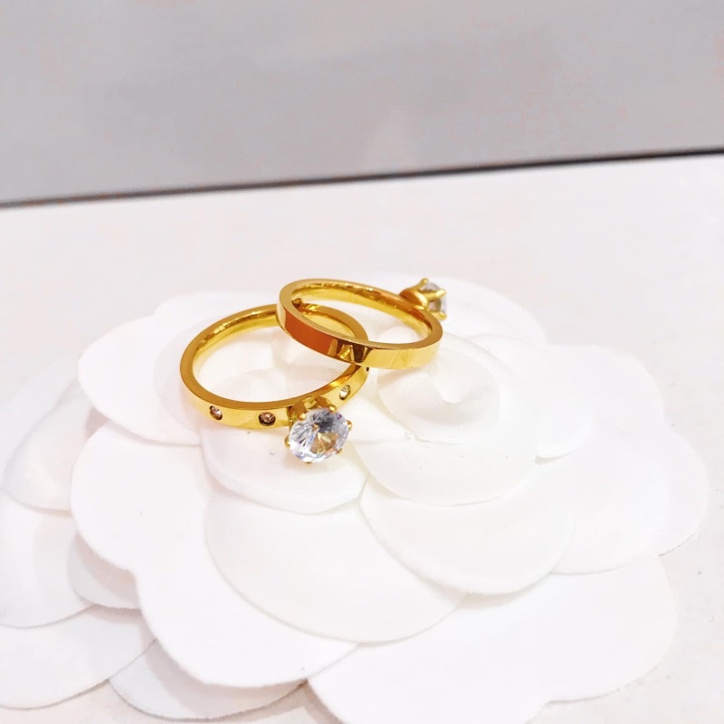 Nhẫn titan đá nhô