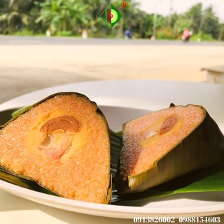 Bánh Ú Gấc nhân mặn[Bánh tét Trà Cuôn Hai Lý tại Trà Vinh]