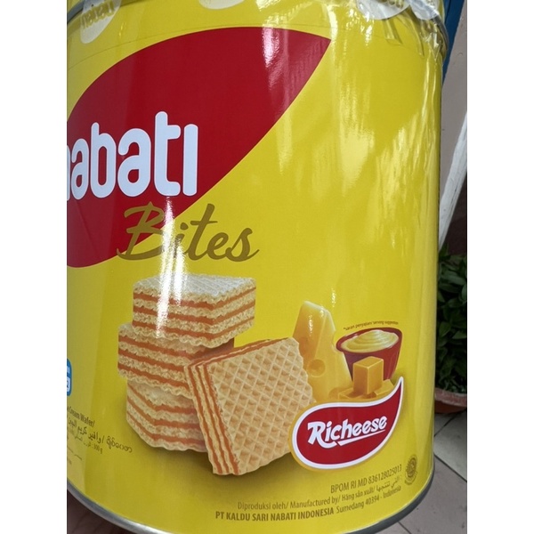 Bánh Nabati Cheese Wafer hộp thiếc 350g