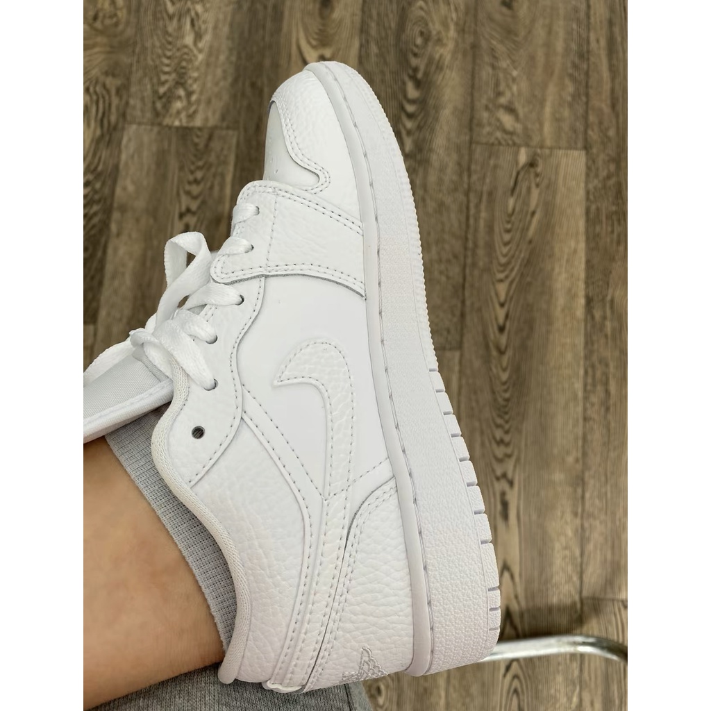 Giày Nike Air Jordan 1 Low Triple White
