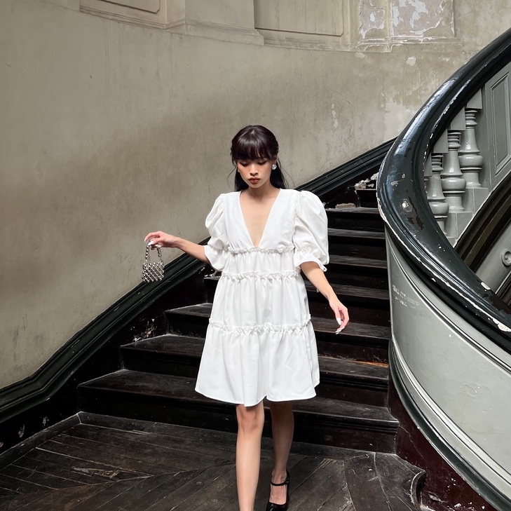 The Tactful Đầm trắng baby doll khoét ngực tay bồng Dream Dress