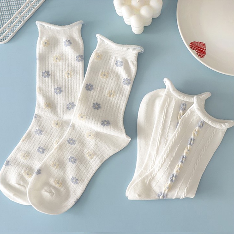 Tất nữ cổ cao vải cotton thêu hình họa tiết phong cách Hàn Quốc