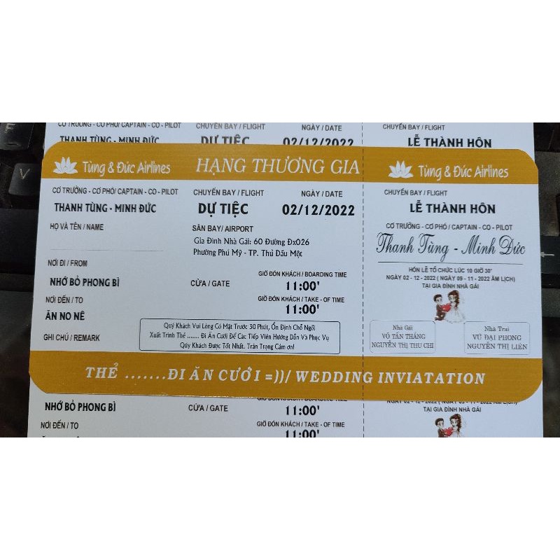 Thiệp cưới kiểu vé máy bay