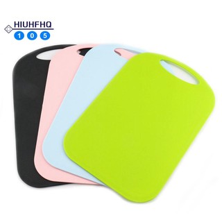 Thớt Nhựa Chống Trượt Chống Tràn Kèm Lỗ Treo Tiện Dụng Cho Nhà Bếp