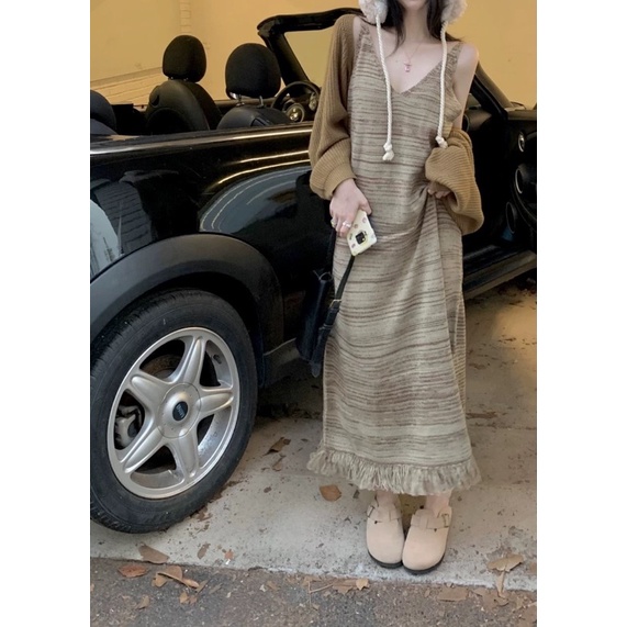 Váy Len Sọc Nâu Tua Rua Dáng Dài Vintage