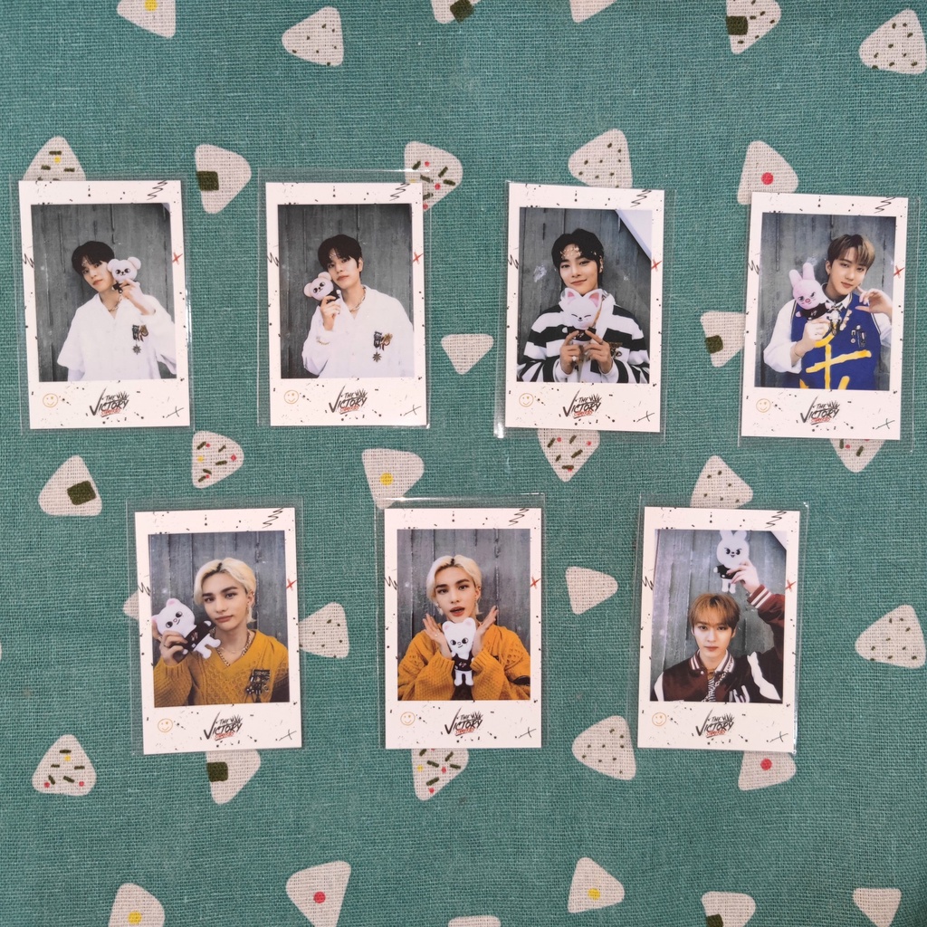 Ảnh pola giới hạn nhóm nhạc Stray Kids