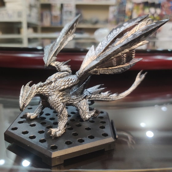 Mô Hình Nhân Vật Game Monster Hunter Độc Đáo