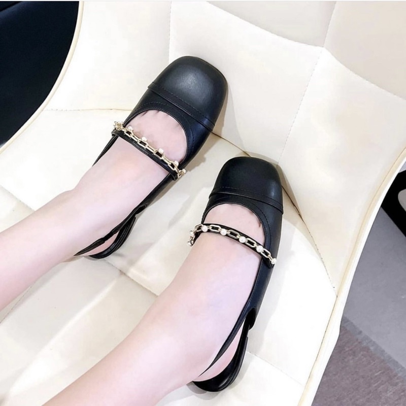 Giày bệt quai xích CNK