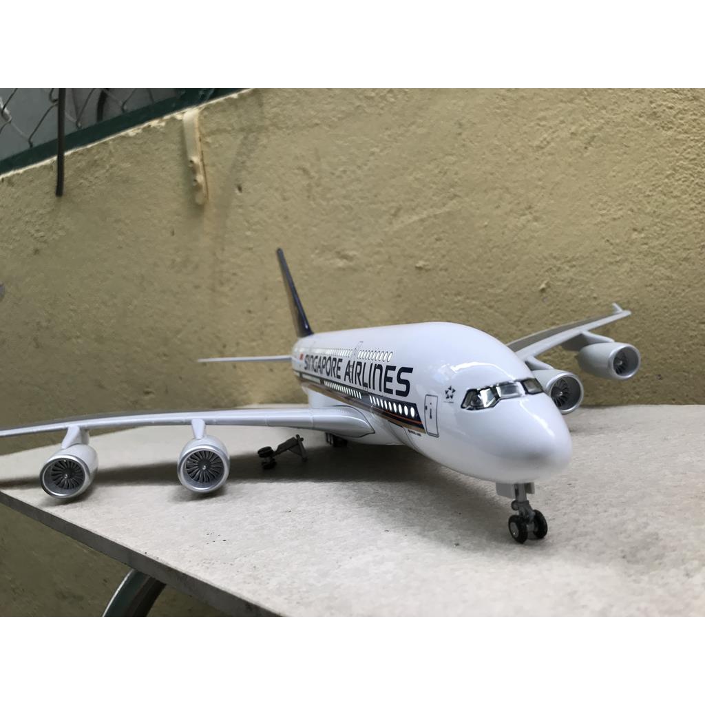 Mô hình máy bay AirBUS A380 Singapore Airlines 1:160