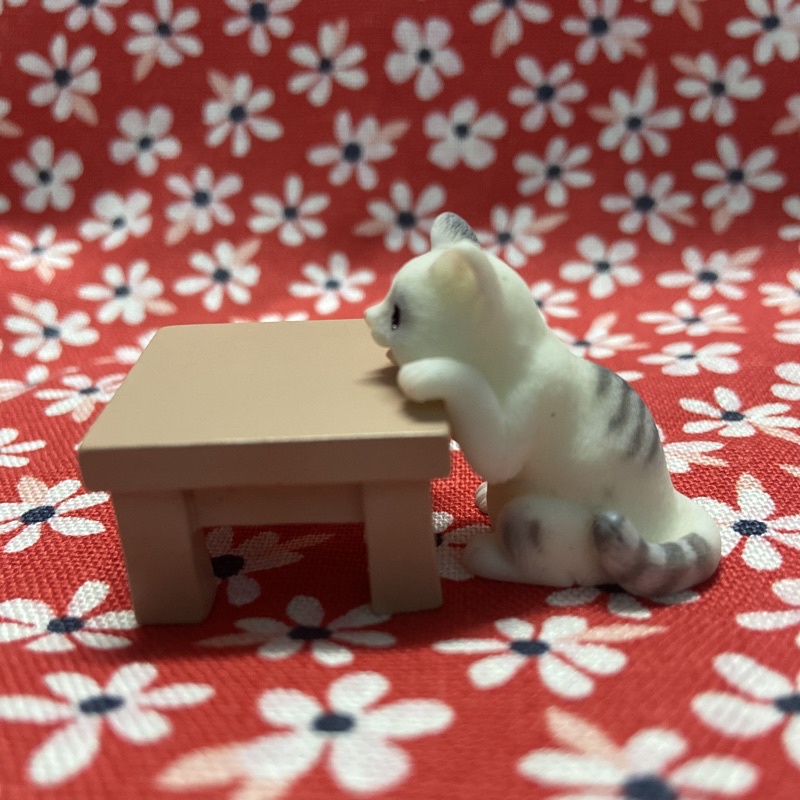 Mô hình mèo lười trang trí