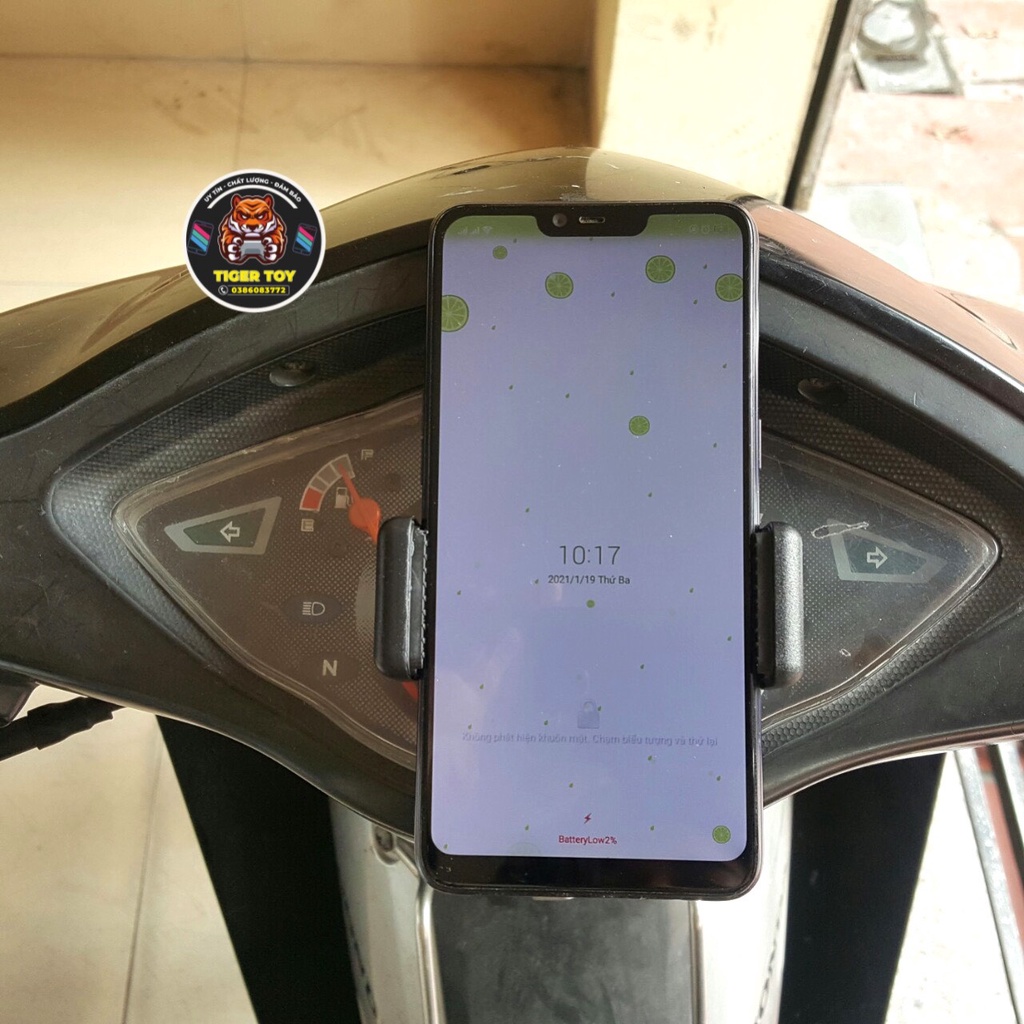 Kẹp điện thoại xe máy + miếng keo dán 3M