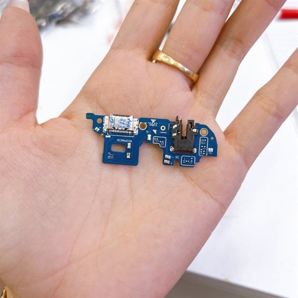 Cụm sạc / bo sạc / mạch sạc Realme C35, hàng như hình