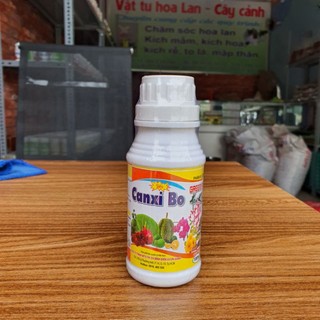 - Phân bón siêu Canxi Bo với hàm lượng Canxi và Boron cao.