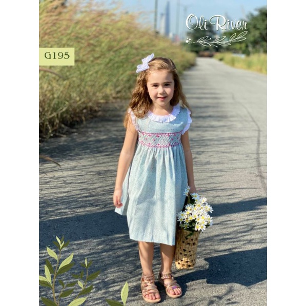 Đầm smock oli river