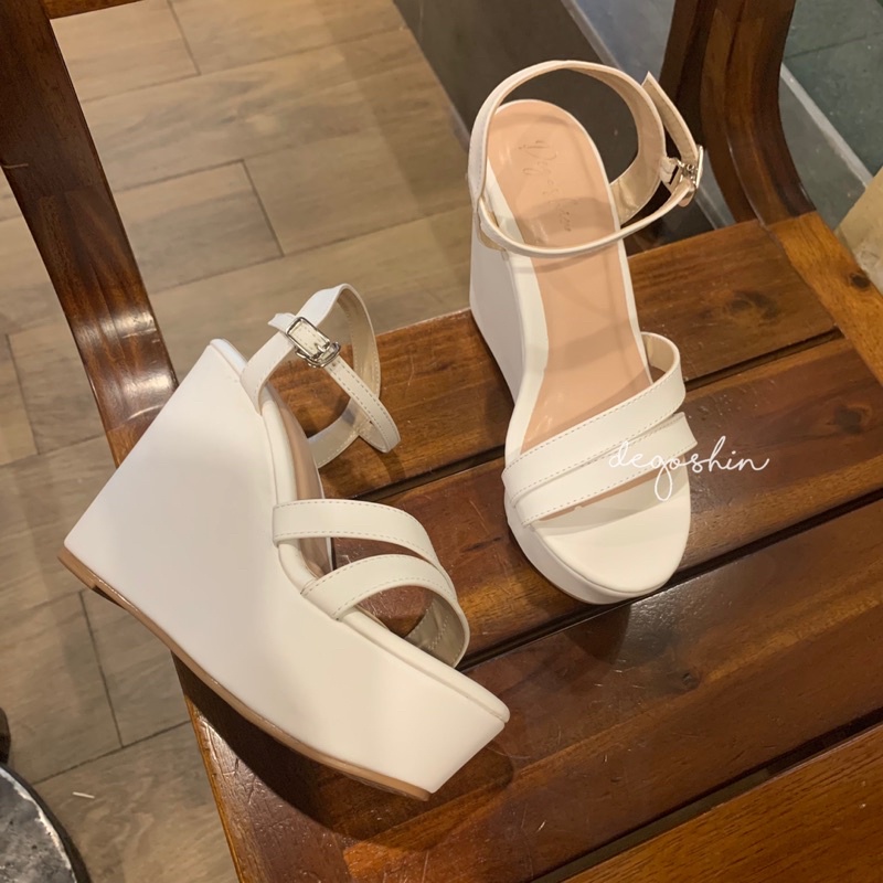 Giày sandal nữ, giày sandal đế xuồng 12cm Degoshin - tôn dáng, nhẹ êm và chắc chân