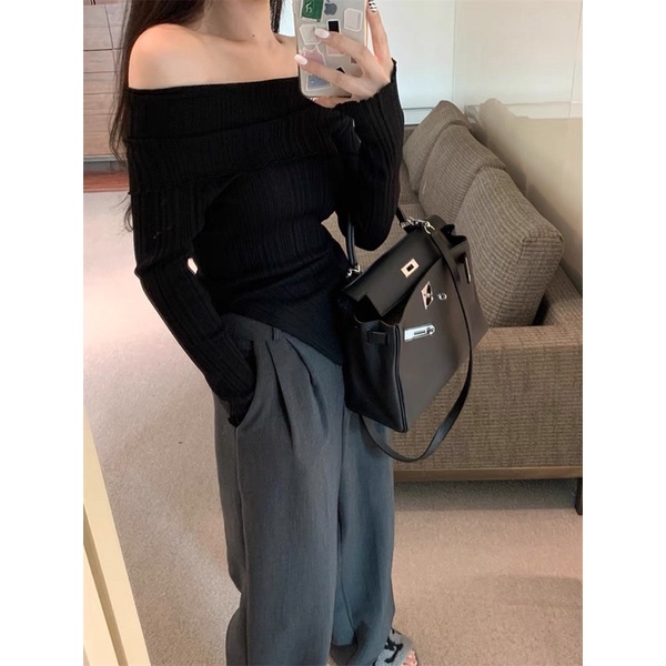 Áo len gân trễ vai sẻ eo