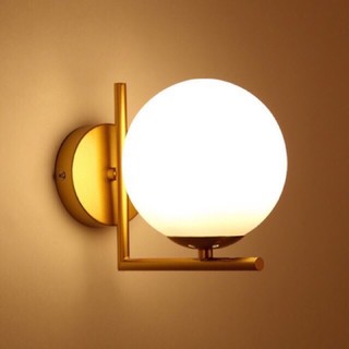 Đèn decor tường hiện đại quả cầu