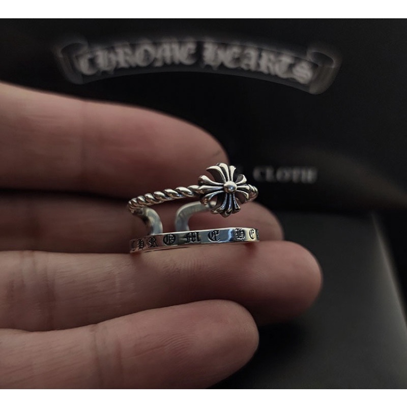 Nhẫn chromehearts