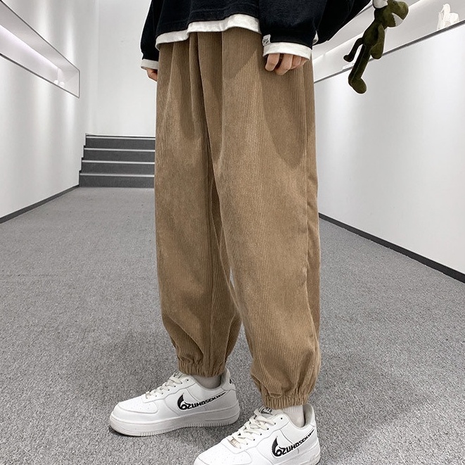 Quần Jogger nhung tăm Menswear năng động đễ phối đồ với 4 màu cơ bản đen, nâu, ghi tối, ghi sáng.