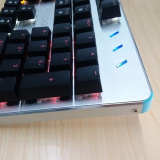 Bàn phím cơ ROBOT