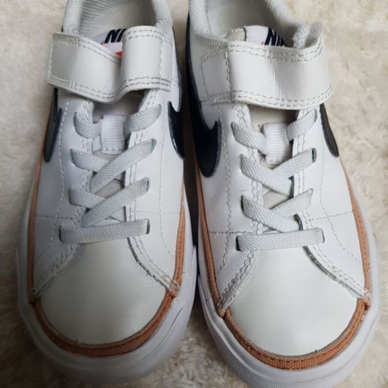 GIÀY SI TUYỂN TRẺ EM  - SZ 17CM MỚI 95%