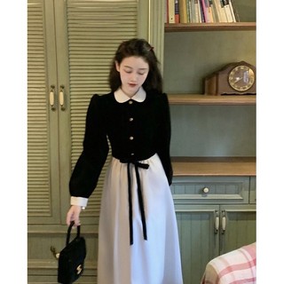Váy áo nhung phối chân be