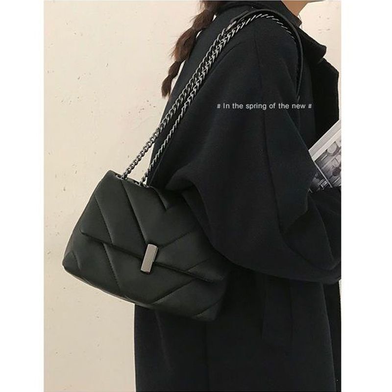 Túi Xách Phối Dây Xích Dễ Phối Đồ Thời Trang Cao Cấp Cho Nữ
