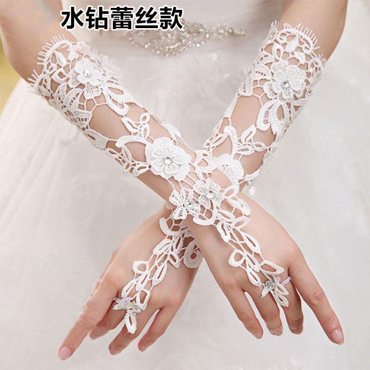 Găng Tay Cô Dâu Màu Trắng Đỏ Sang Trọng