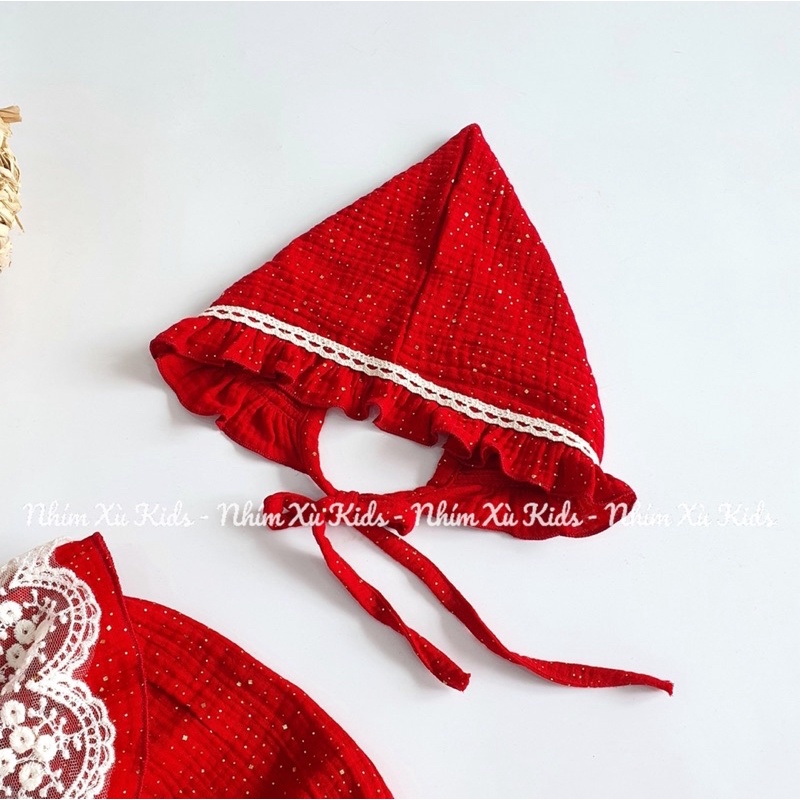 Váy Đỏ Nhũ Phối Ren 𝐍𝐇𝐈́𝐌 𝐗𝐔̀ 𝐊𝐈𝐃𝐒 Cho Bé Gái Sơ Sinh, Đầy Tháng, Thôi Nôi, Sinh Nhật Chất XÔ MUSLIN V091
