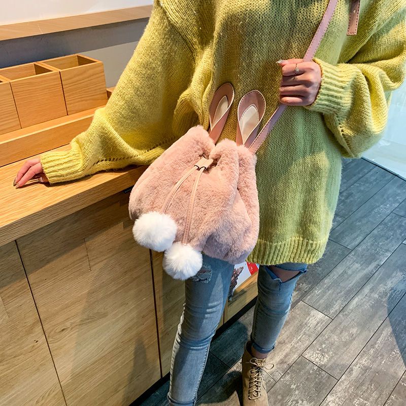 Túi Đeo Chéo Dây Rút Hình Thỏ Dễ Thương Cho Nữ